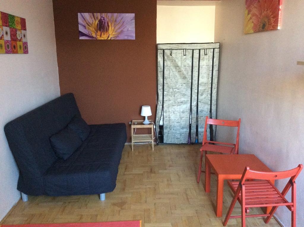 Comedy Apartment Βουδαπέστη Δωμάτιο φωτογραφία