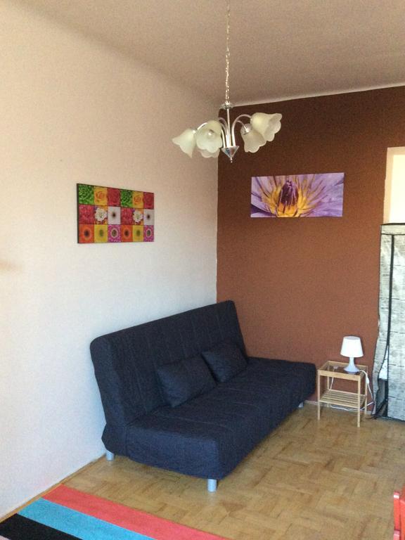 Comedy Apartment Βουδαπέστη Δωμάτιο φωτογραφία